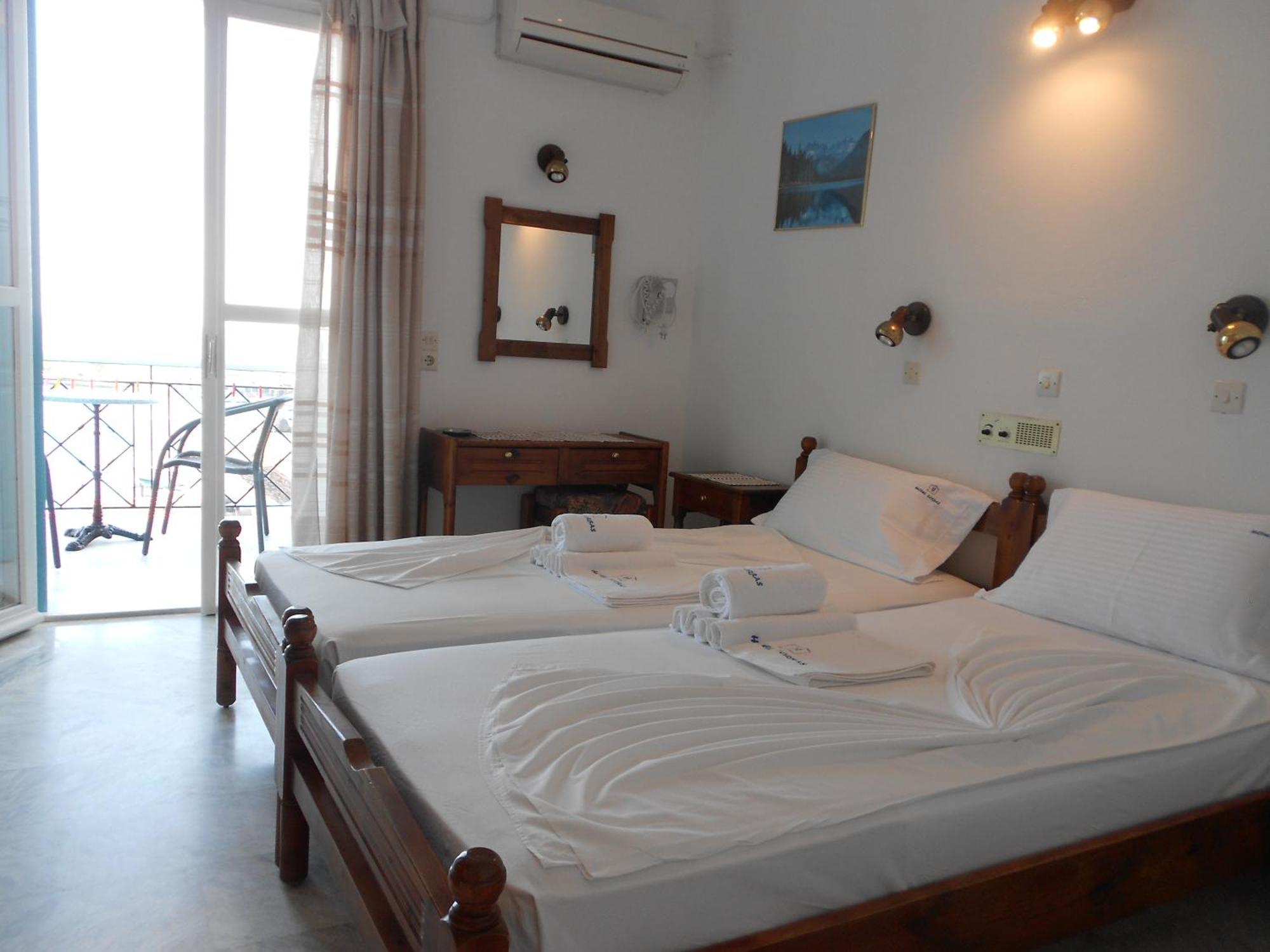 Zorbas Hotel Питагорио Стая снимка