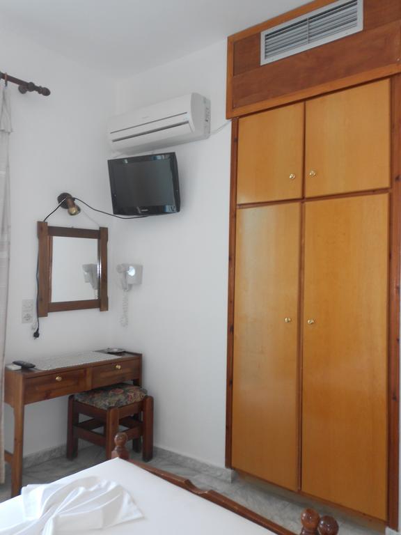 Zorbas Hotel Питагорио Стая снимка