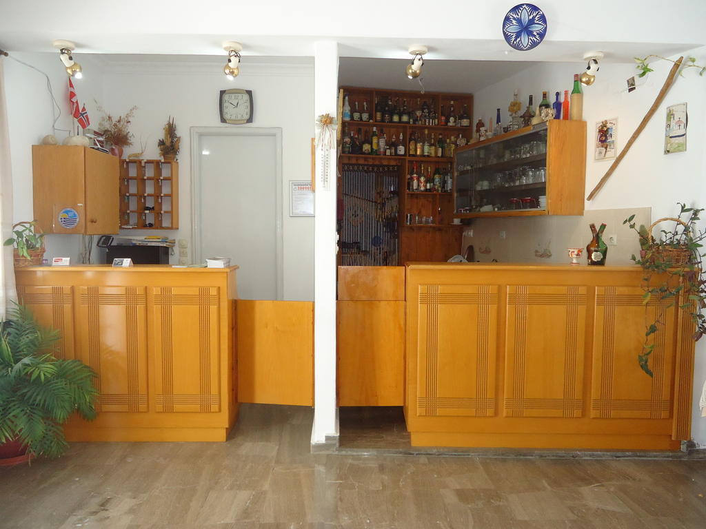 Zorbas Hotel Питагорио Екстериор снимка