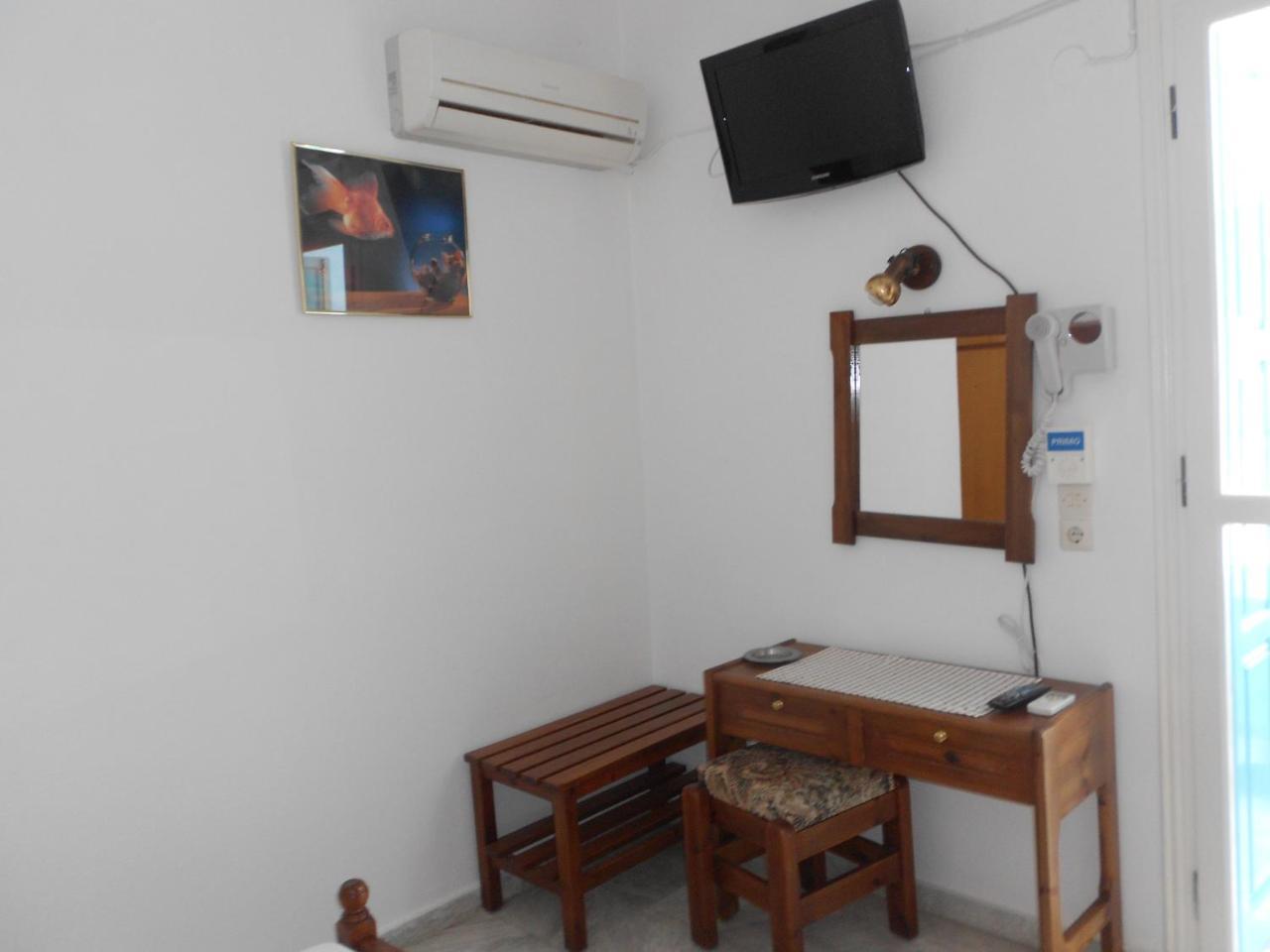 Zorbas Hotel Питагорио Екстериор снимка